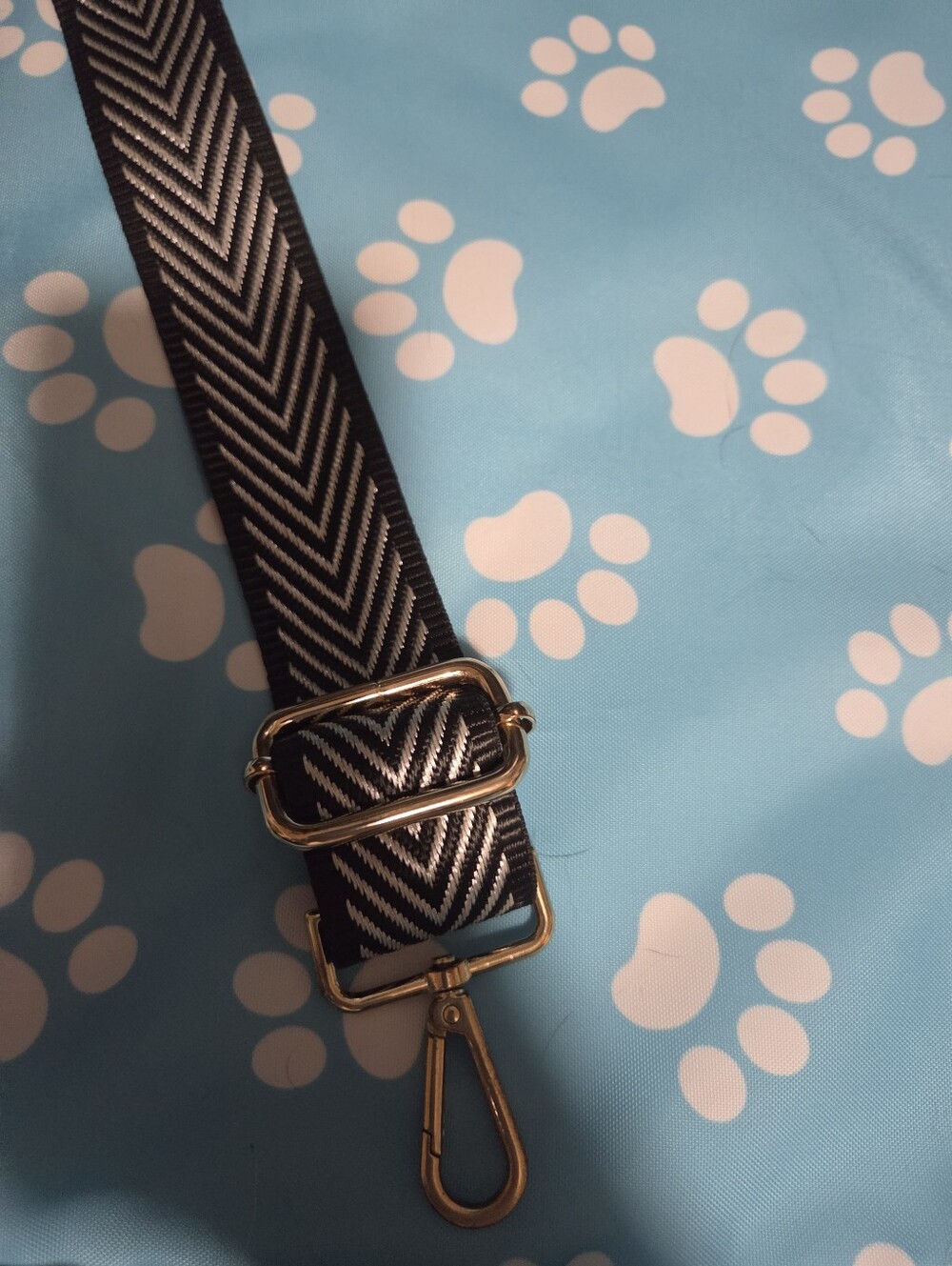 Chevron Pattern Removable Bag Strap in Black and White with Gold Hardware